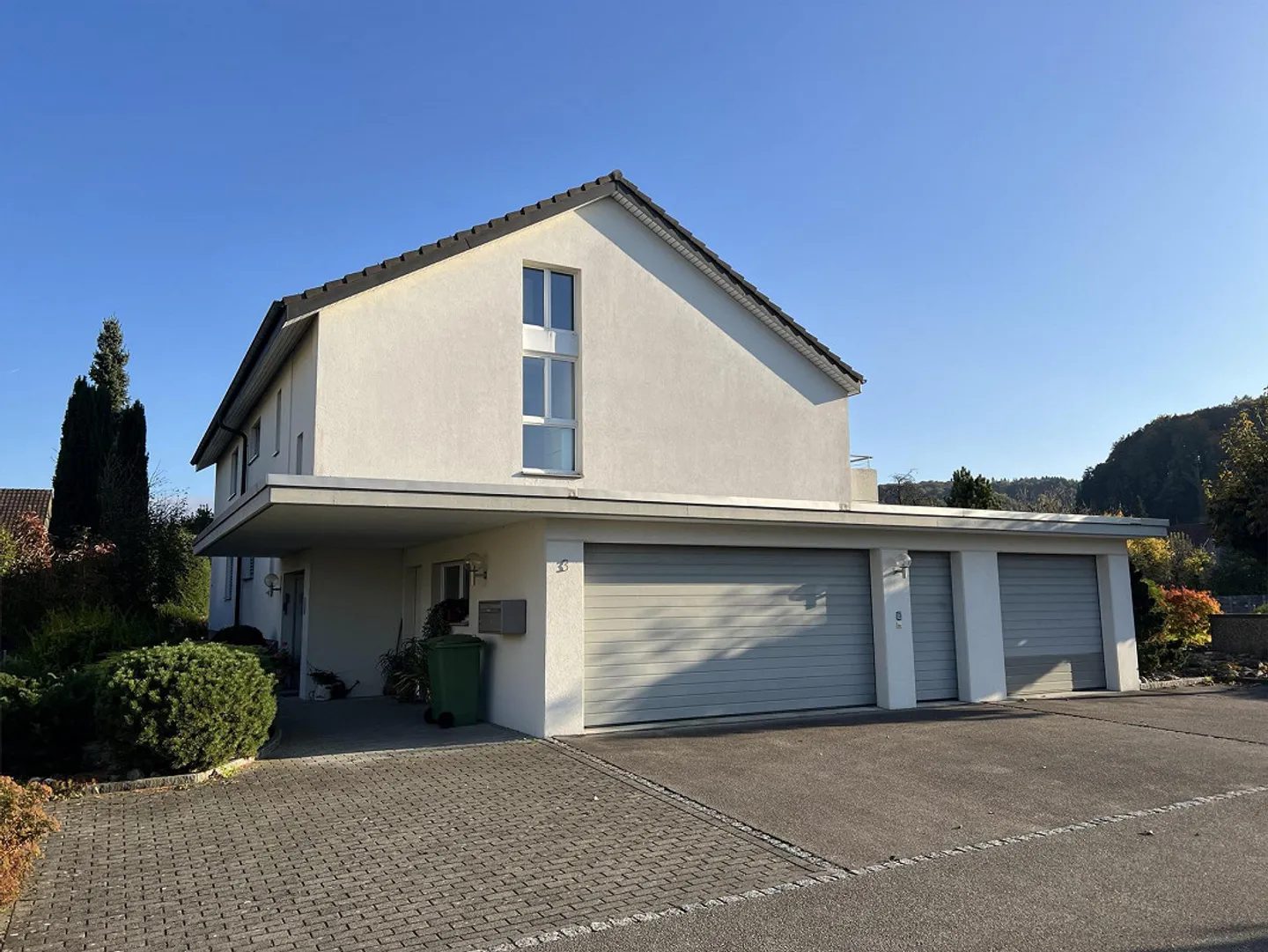 Spacious Ground Floor Apartment with Many Extras! - Photo 11 of 18