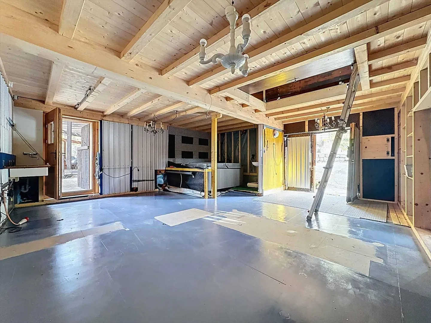 Chalet 4.5 rooms - Photo 11 of 13