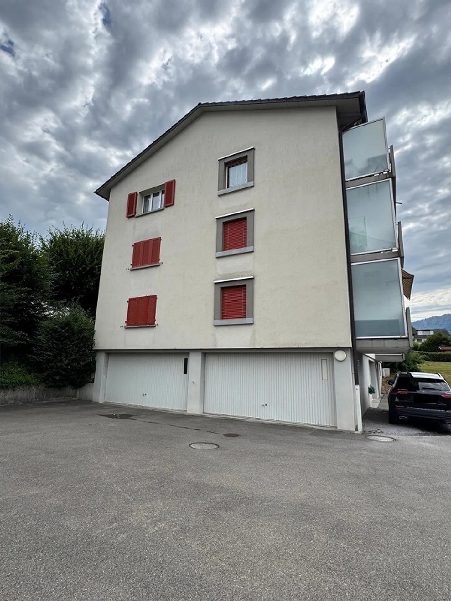 Espace de garage - Photo 2 sur 2