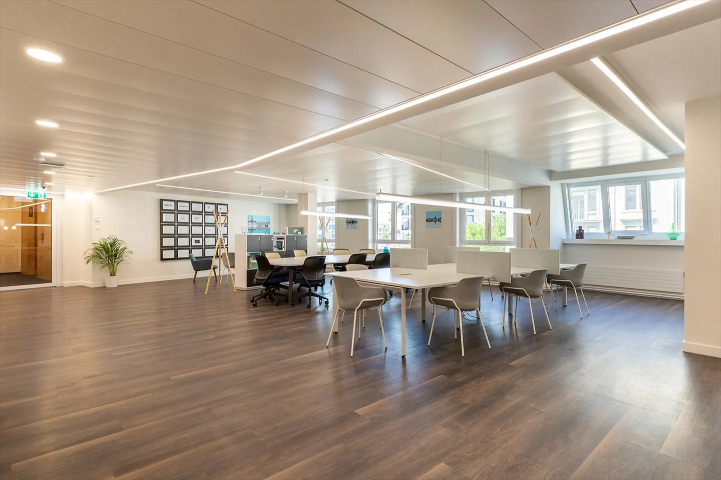 Prenota la tua scrivania presso Regus City Centre - Foto 6 di 9