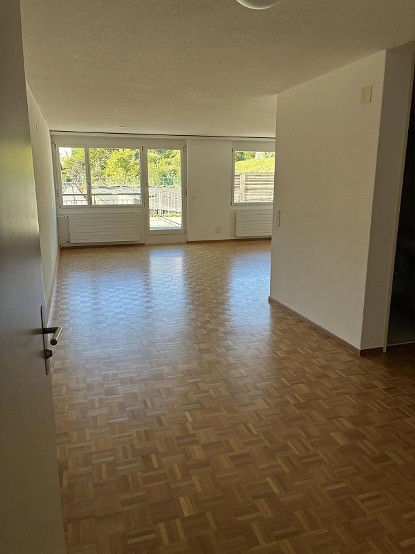 Geräumige 5.5 Zimmer Wohnung - Foto 4 von 8