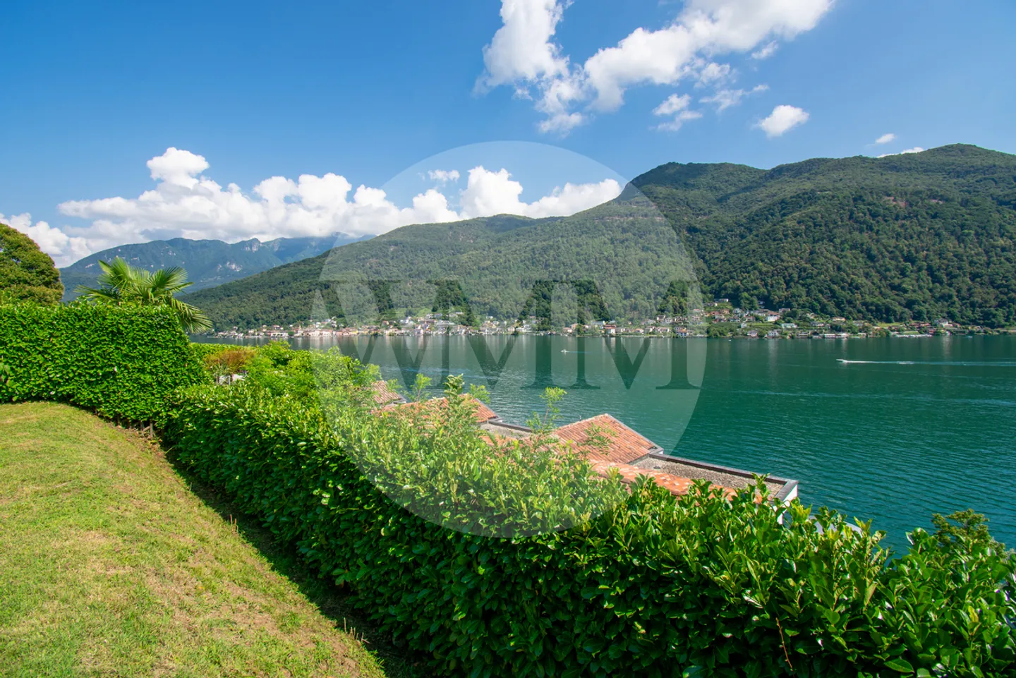 Appartement Duplex Élégant avec Vue sur le Lac - Photo 16 sur 19