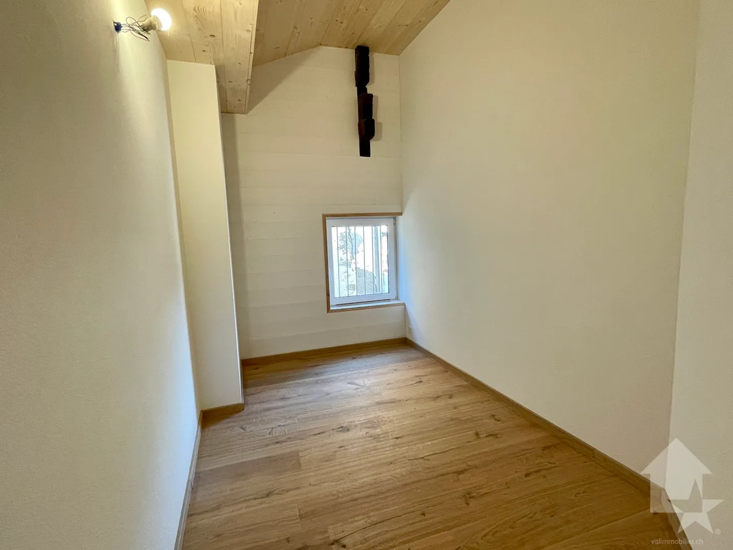 Appartement duplex 2,5 pces dans maison de village totalement rénovée  - Photo 3 sur 14