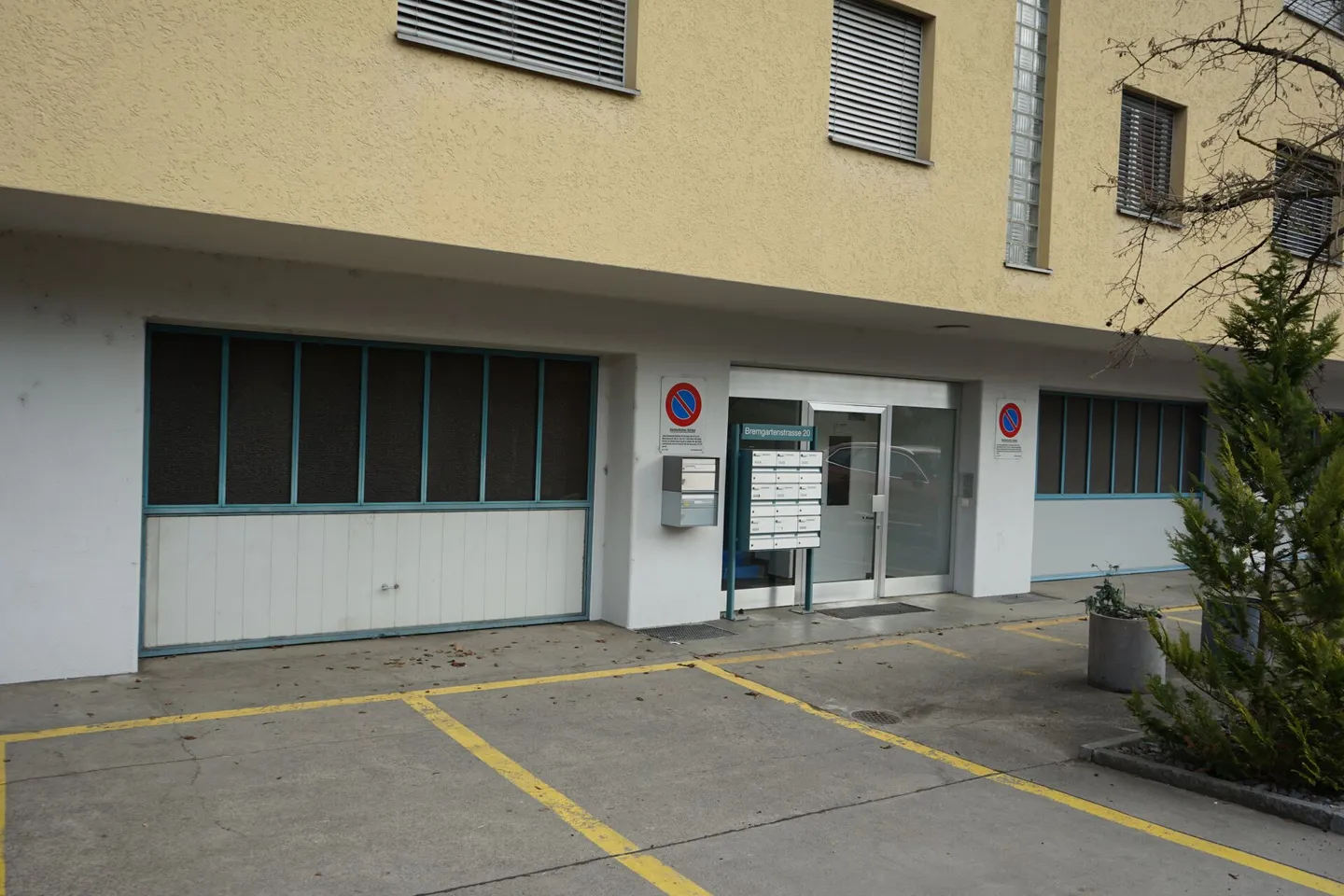 Workshop for rent - Photo 4 of 5