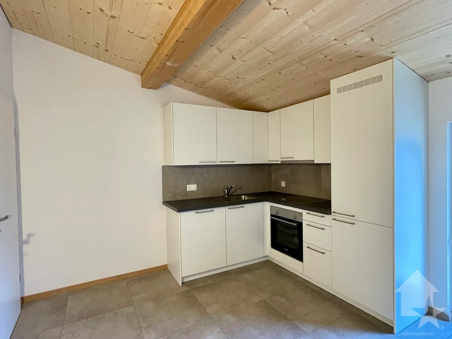 Appartement duplex 2,5 pces dans maison de village totalement rénovée  - Photo 4 sur 14