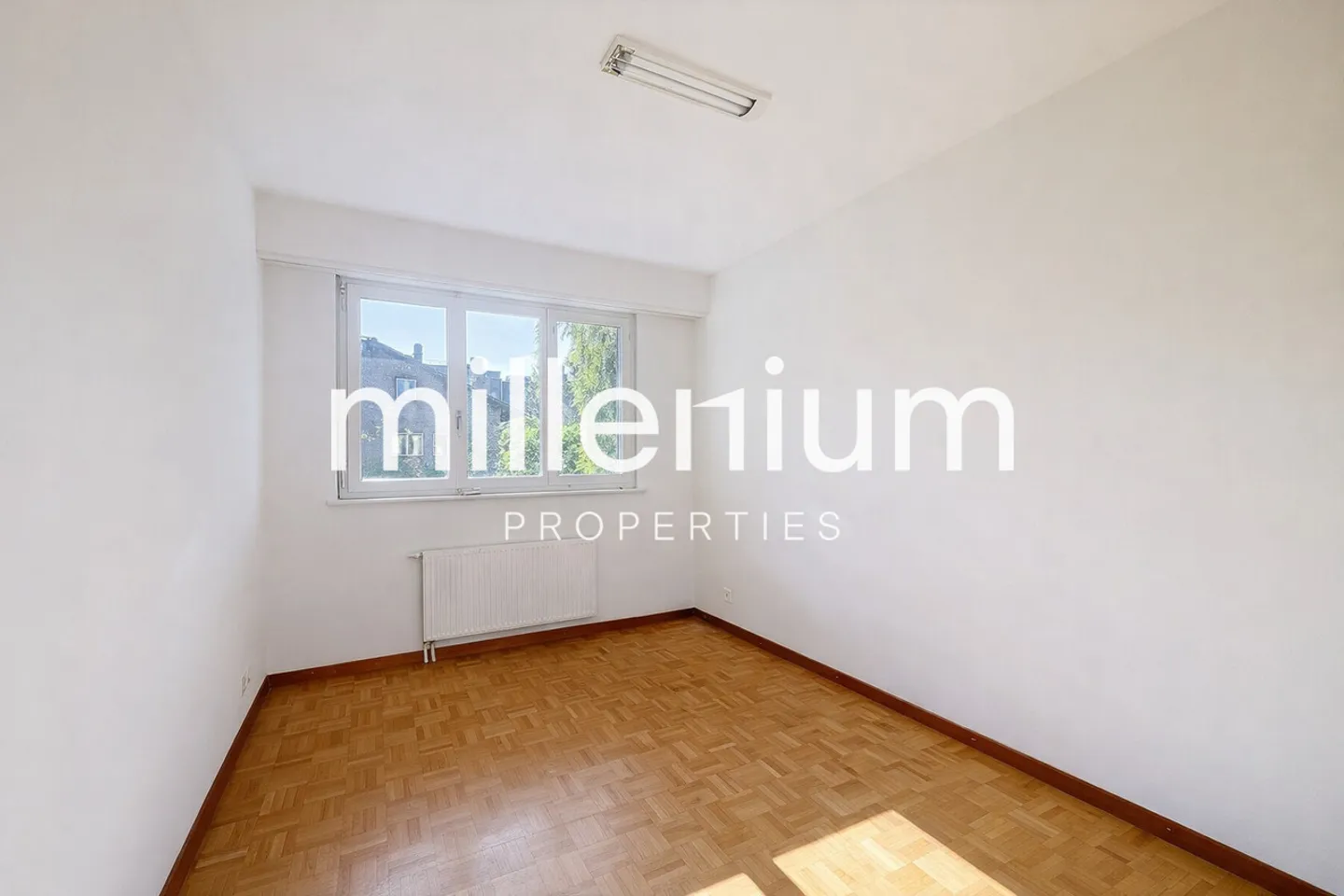 Villa in der Nähe internationaler Organisationen - Foto 9 von 12