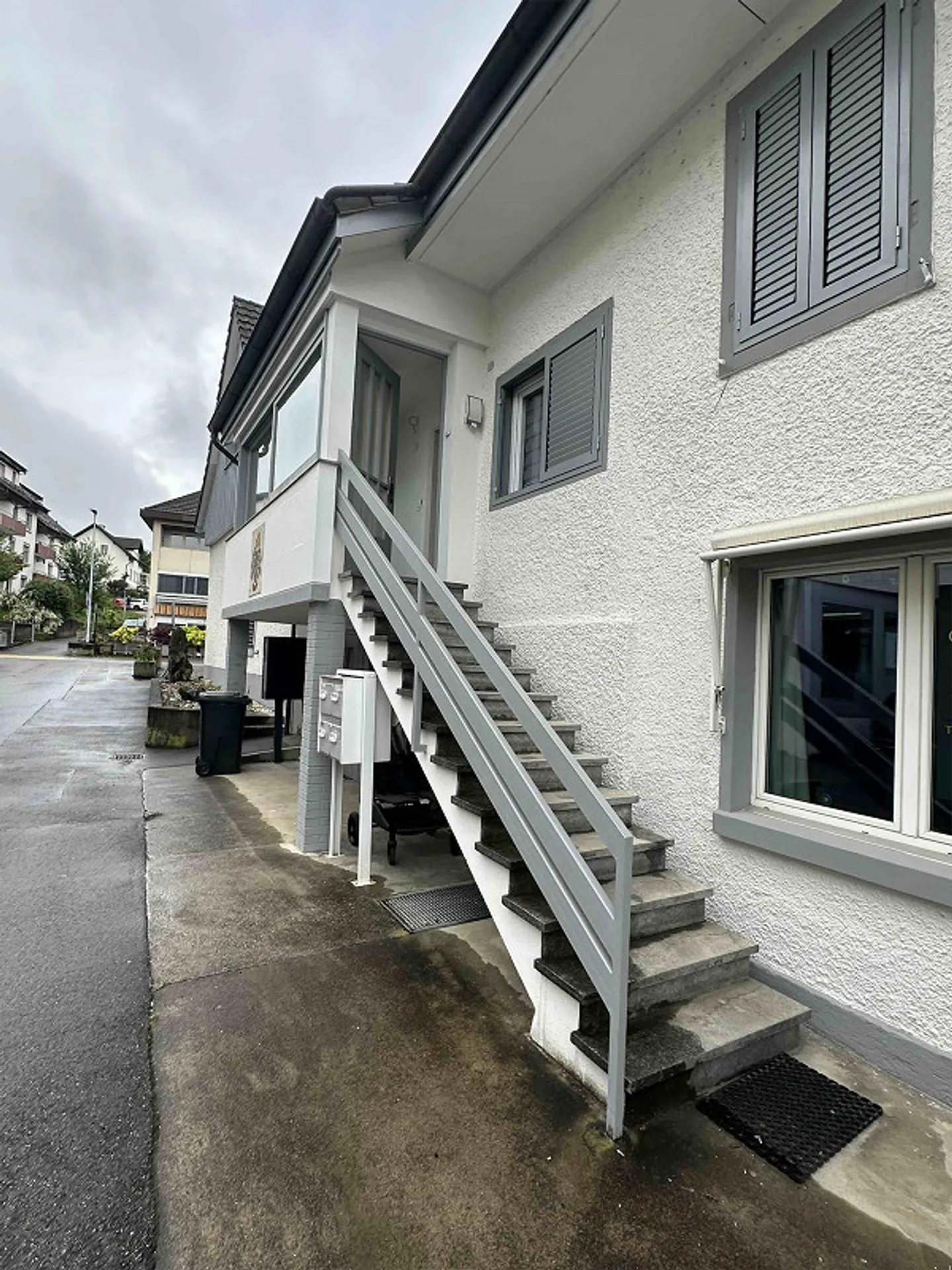 Large 5-room apartment in the center of Möhlin - Photo 2 of 30