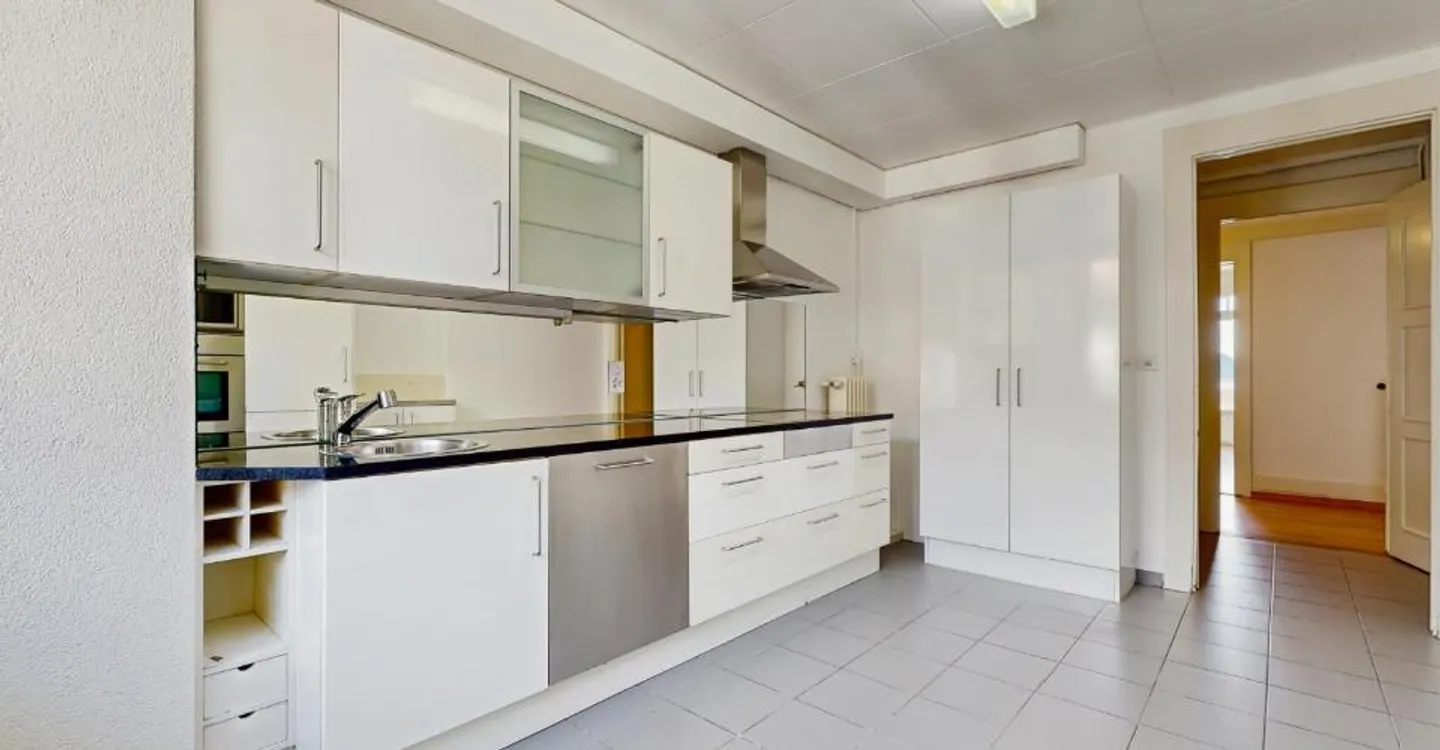 6-Zimmer-Wohnung - Foto 3 von 12