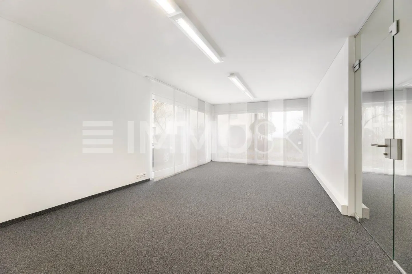 Exclusif et Central : Votre emplacement professionnel au bord du lac de Constance - Photo 4 sur 5