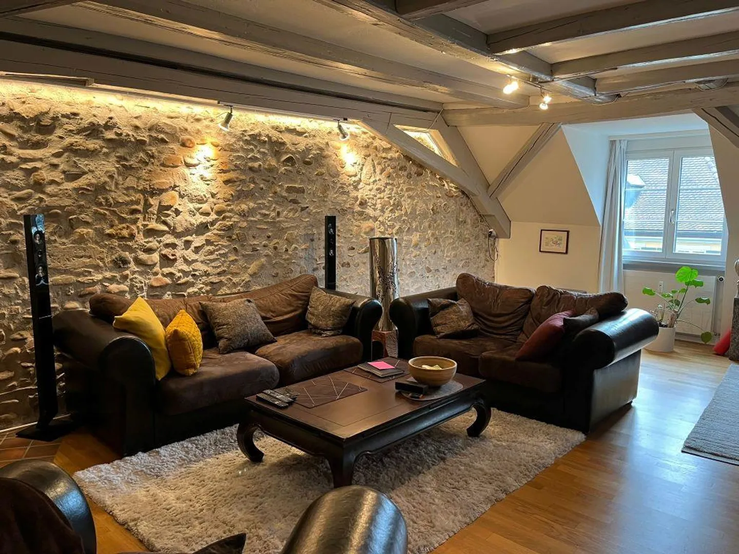 Appartement en duplex confortable au centre de Frauenfeld - Photo 2 sur 13