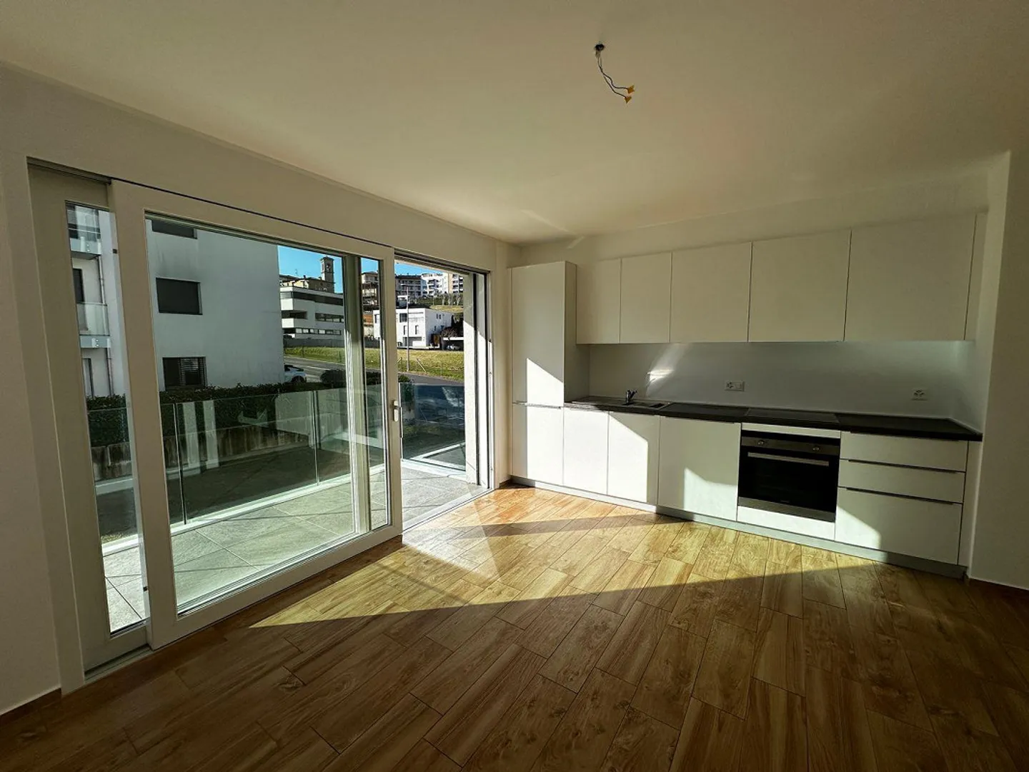 Appartamento spazioso con balcone - Foto 1 di 9