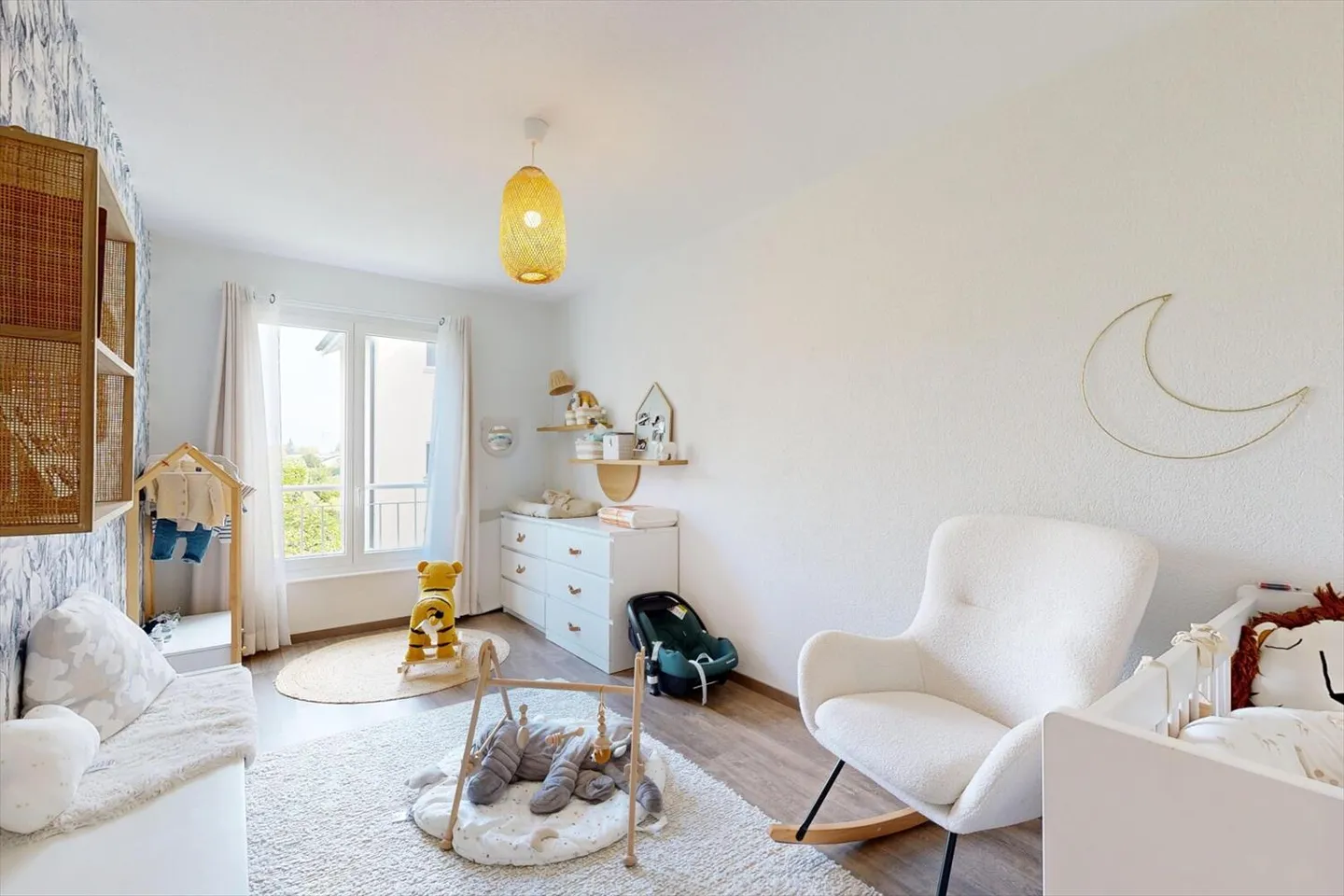 Exclusivity: Magnificent 5.5-room apartment completely renovated with a view - Photo 4 of 6