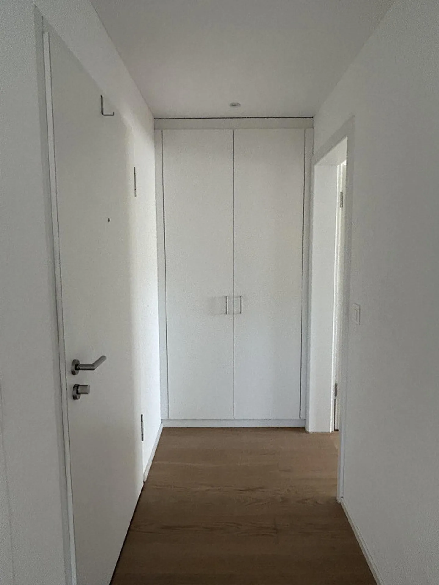 Moderne 4.5 Zimmer-Wohnung mit traumhafter Aussicht und grossem Balkon - Foto 11 von 12