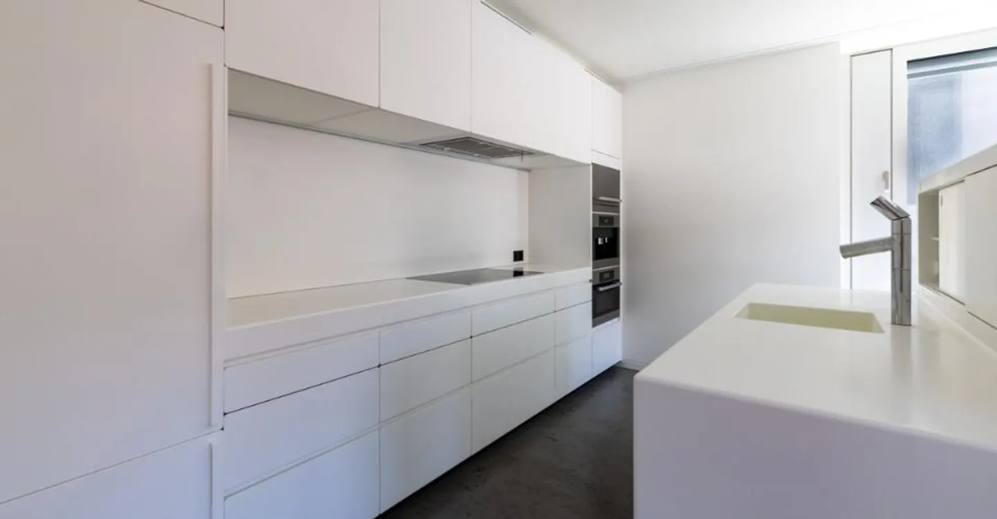Zurich District 5: Urban 3.5-Room Apartment - Photo 4 of 5