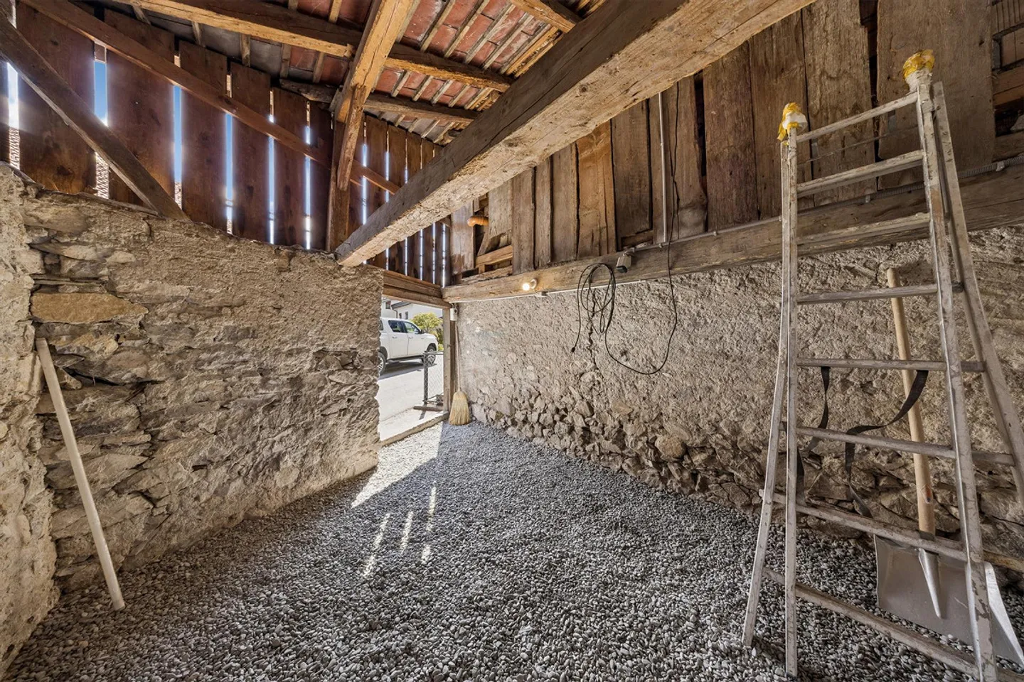 Casa bifamiliare di 4,5 stanze ristrutturata con amore a Riedern - Foto 30 di 30