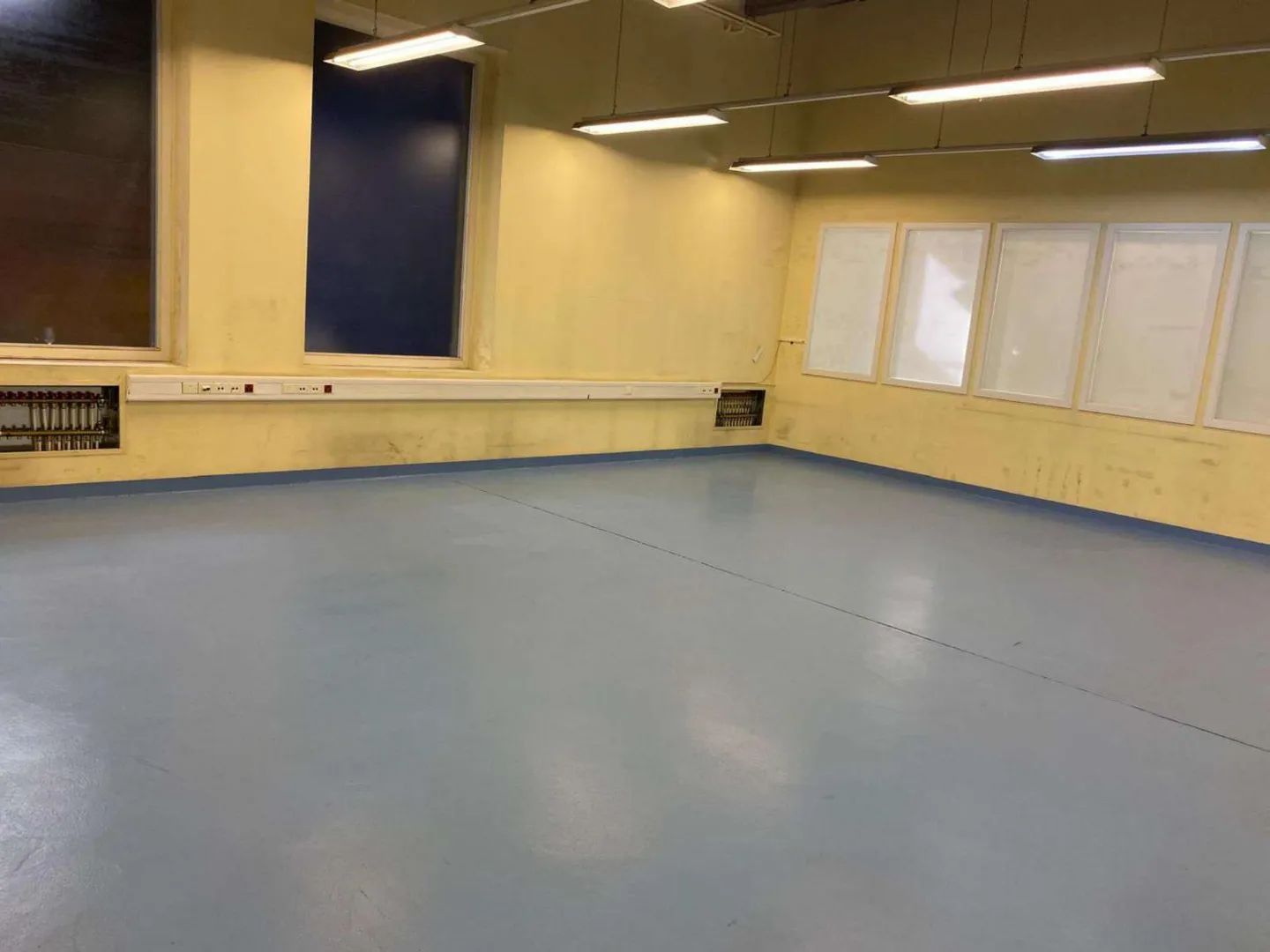 Lager - Foto 1 von 4