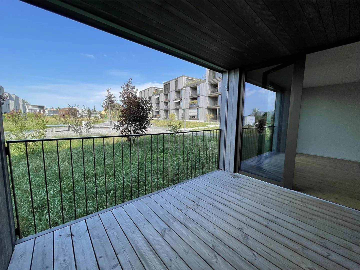 Moderno appartamento di 3,5 stanze in mezzo a un parco sopra Zollikofen - Foto 6 di 7