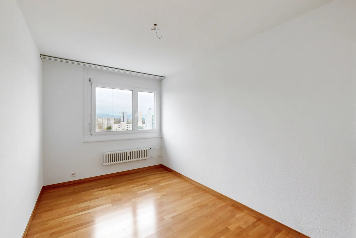 Geräumige Wohnung mit Balkon - Foto 8 von 11