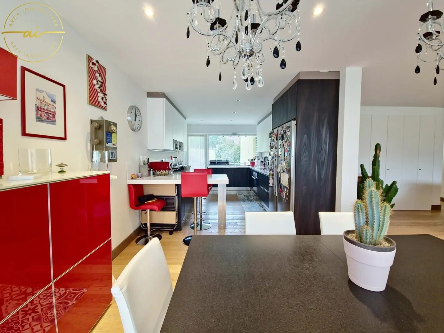 ELEGANTE 5.5-ZIMMER-WOHNUNG MIT EXKLUSIVEN DIENSTLEISTUNGEN - Foto 4 von 13