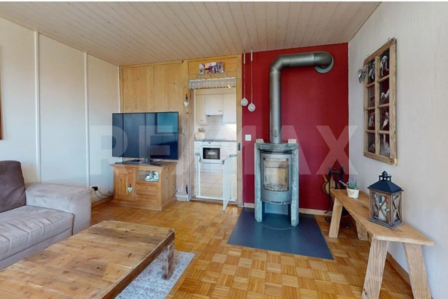 Unica casa bifamiliare con charme, comfort e bel giardino, parzialmente ristrutturata - Foto 2 di 13