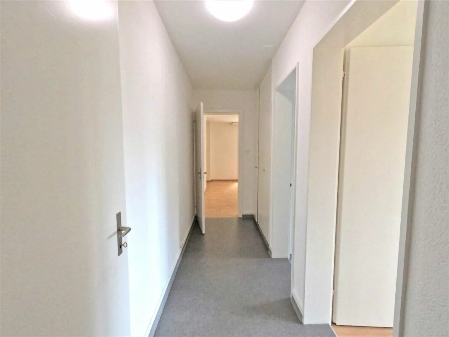 Living close to the city - Your new 2.5-room apartment! - Photo 5 of 9