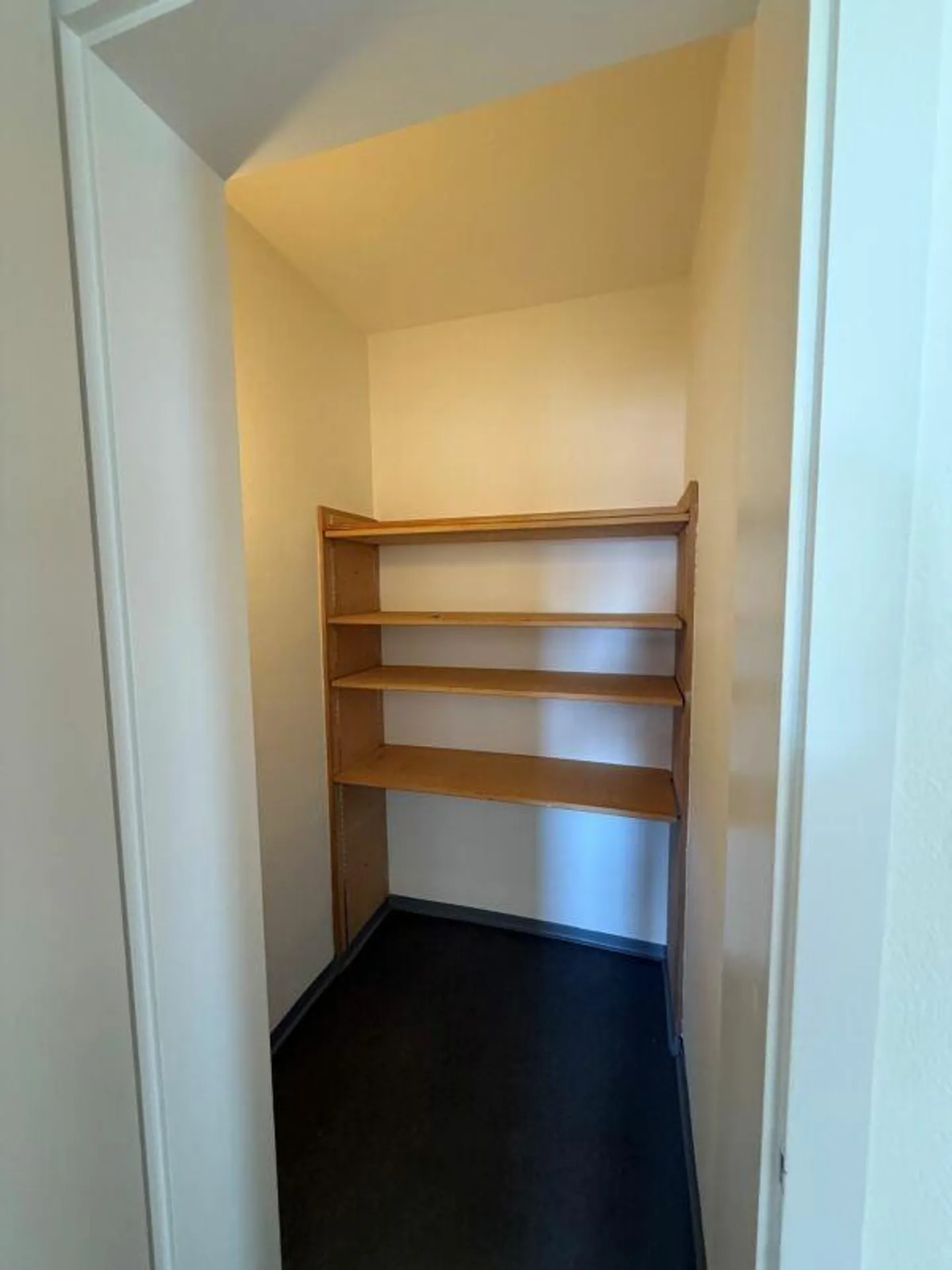 Living close to the city - Your new 2.5-room apartment! - Photo 8 of 9