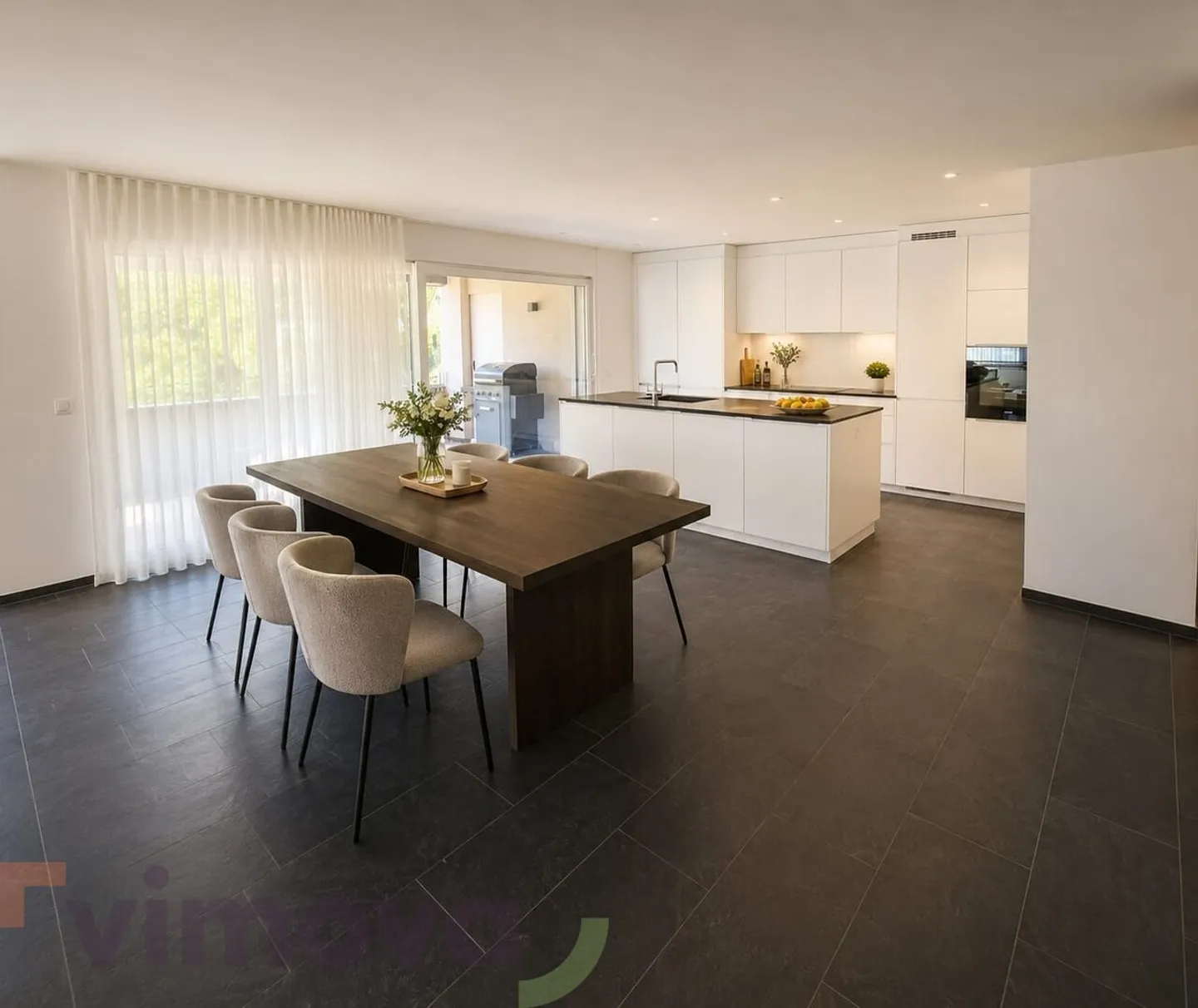 Stylish 4.5 Room Apartment - Photo 2 of 8