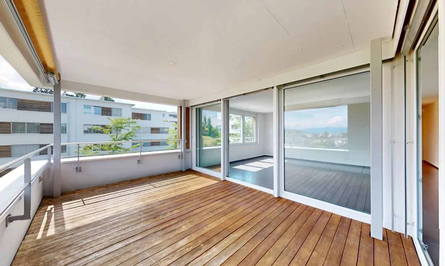 Modernes Apartment mit atemberaubendem Blick - Foto 9 von 13