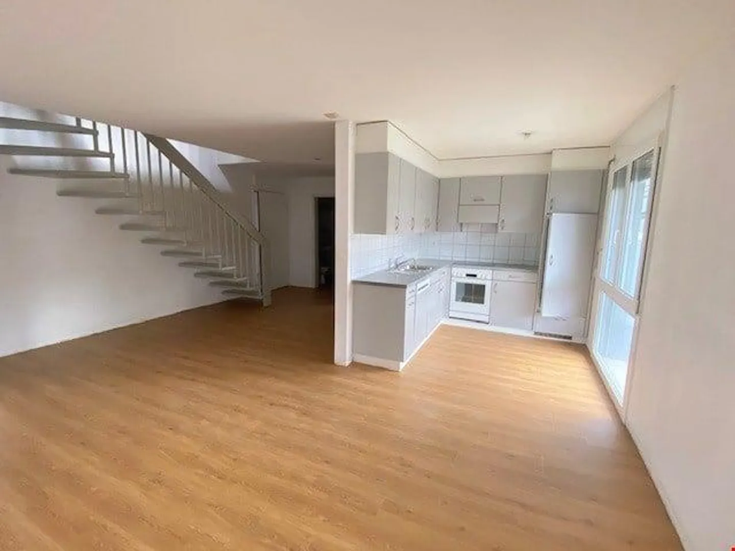 Appartamento duplex di 4½ locali a Laupen - Foto 2 di 9
