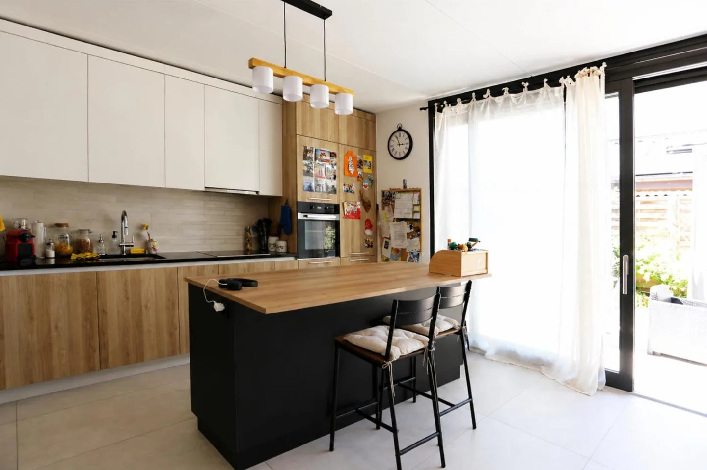 Charming Villa with Private Garden - Photo 3 of 8