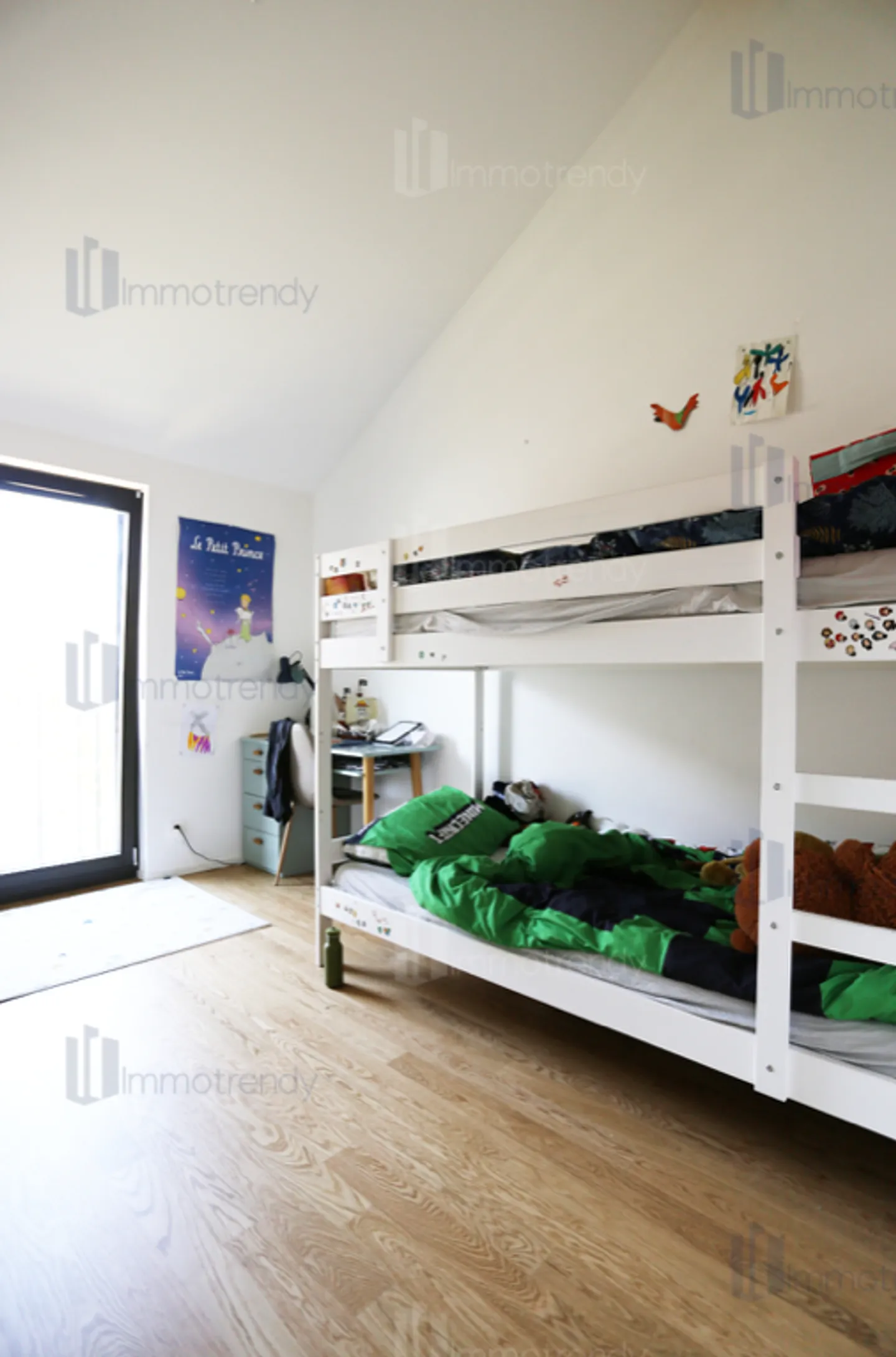 Charming Villa with Private Garden - Photo 5 of 8