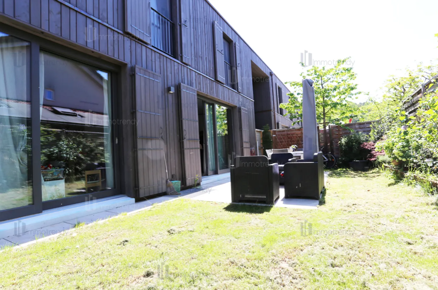 Charming Villa with Private Garden - Photo 1 of 8