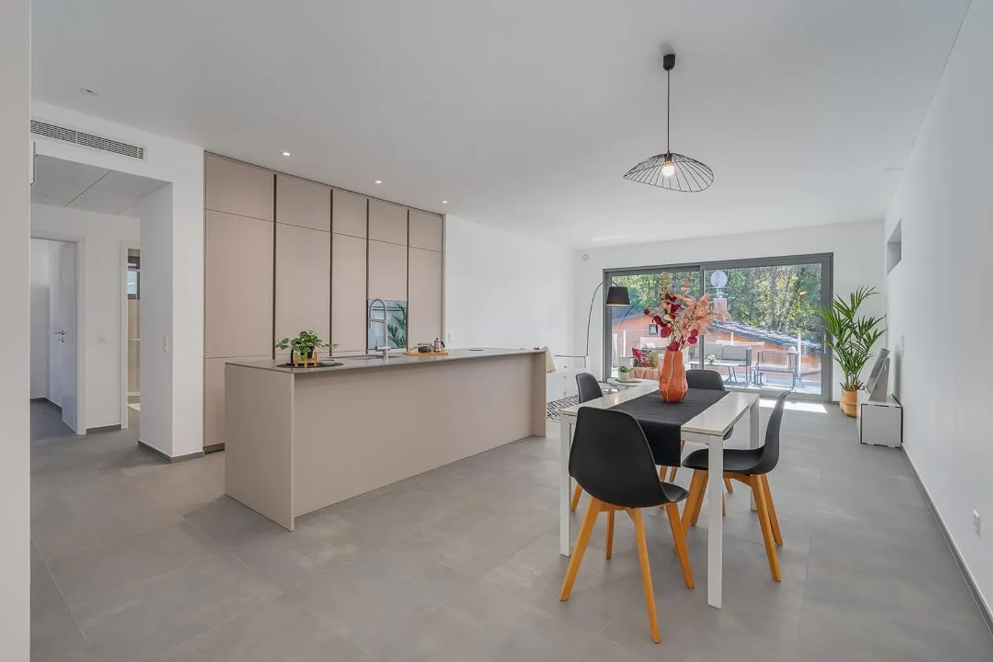 Helles 4½-Zimmer-Apartment mit Terrasse und Rent-to-Buy-Möglichkeit - Foto 4 von 14