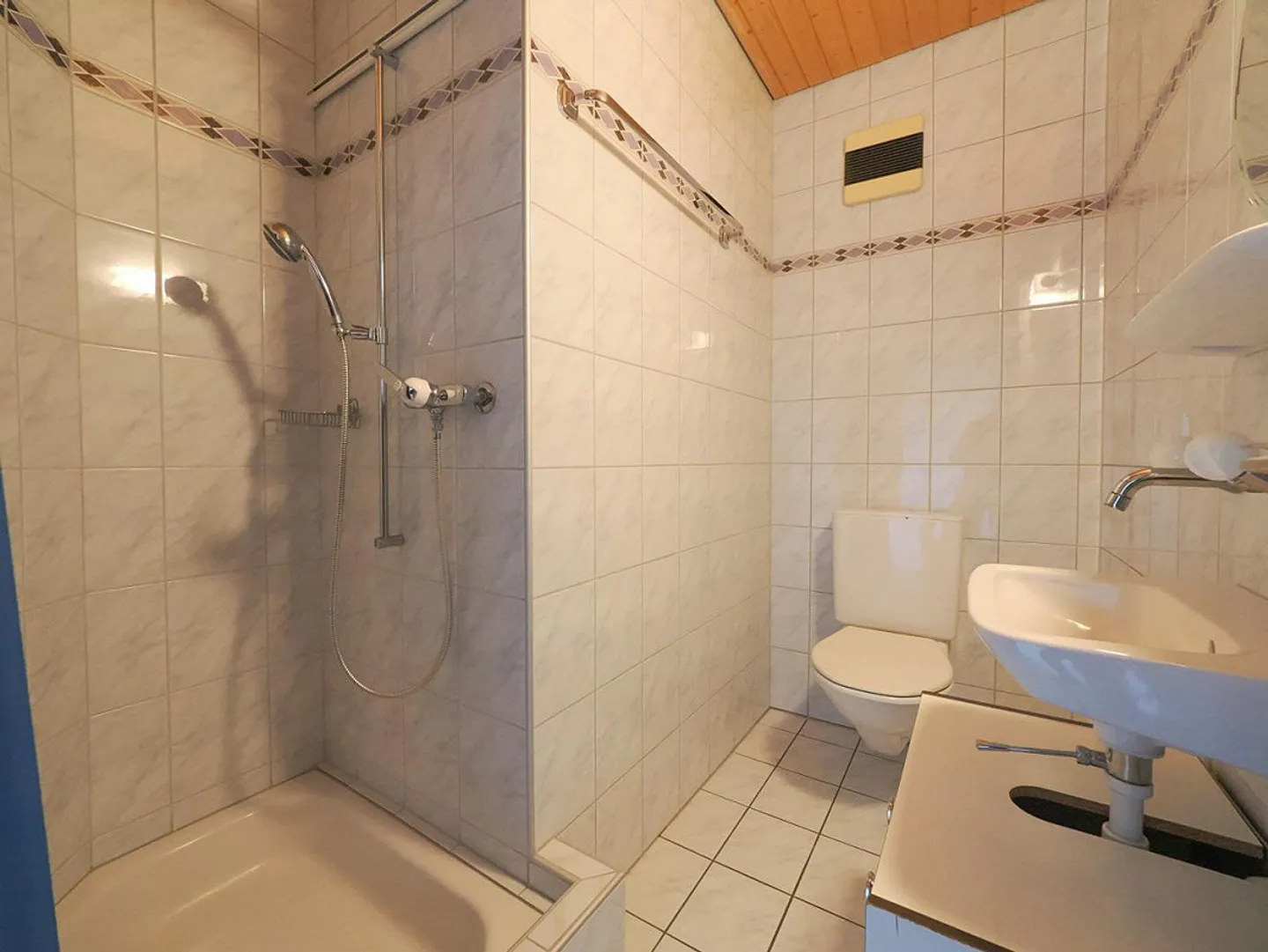 4.5-Zimmer-Eigentumswohnung, 2.OG, mit Galerie in Thunstetten - Foto 11 von 16