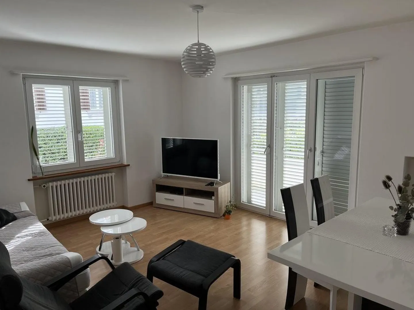 Appartement lumineux de 5 pièces au cœur de Wettingen - Photo 2 sur 9