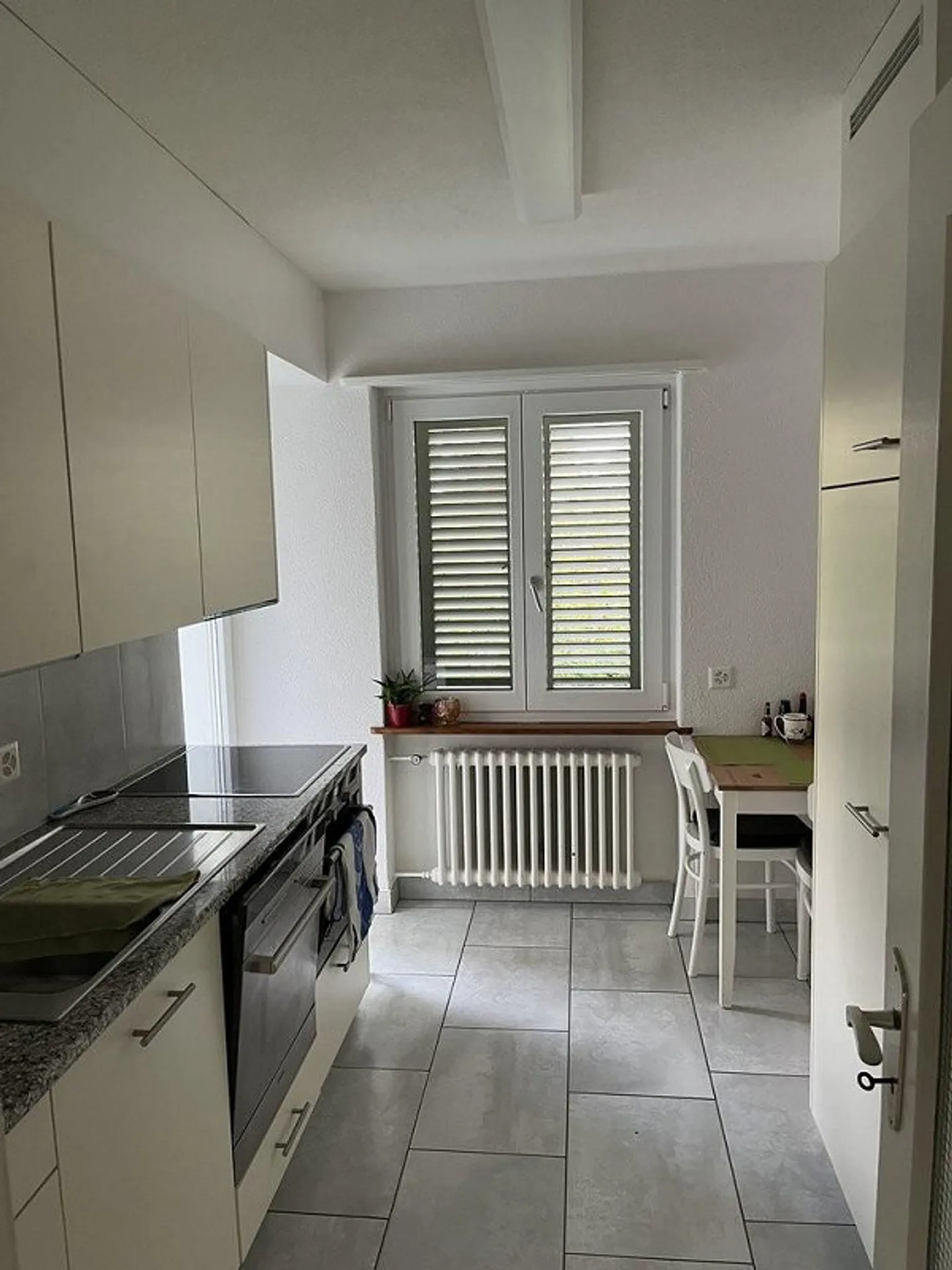 Appartement lumineux de 5 pièces au cœur de Wettingen - Photo 3 sur 9