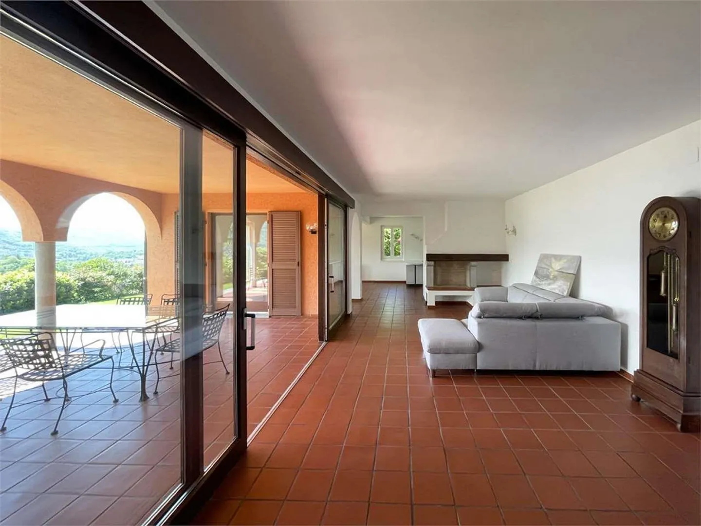 Appartamento Elegante con Vista Lago - Foto 3 di 13