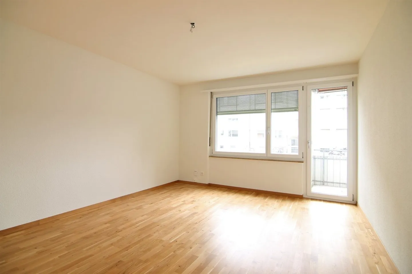 3-room apartment on the outskirts - Photo 3 of 7