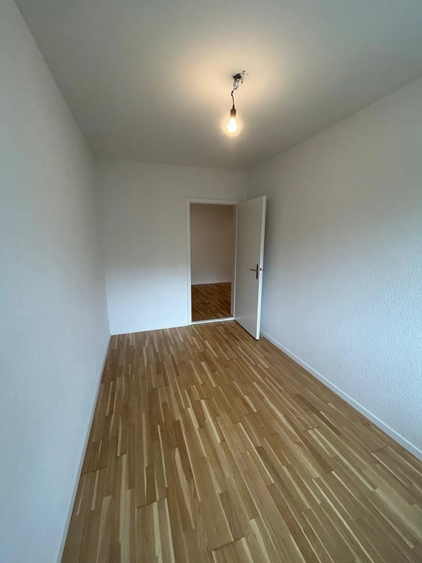 Appartement moderne de 3,5 pièces à louer - Photo 7 sur 8
