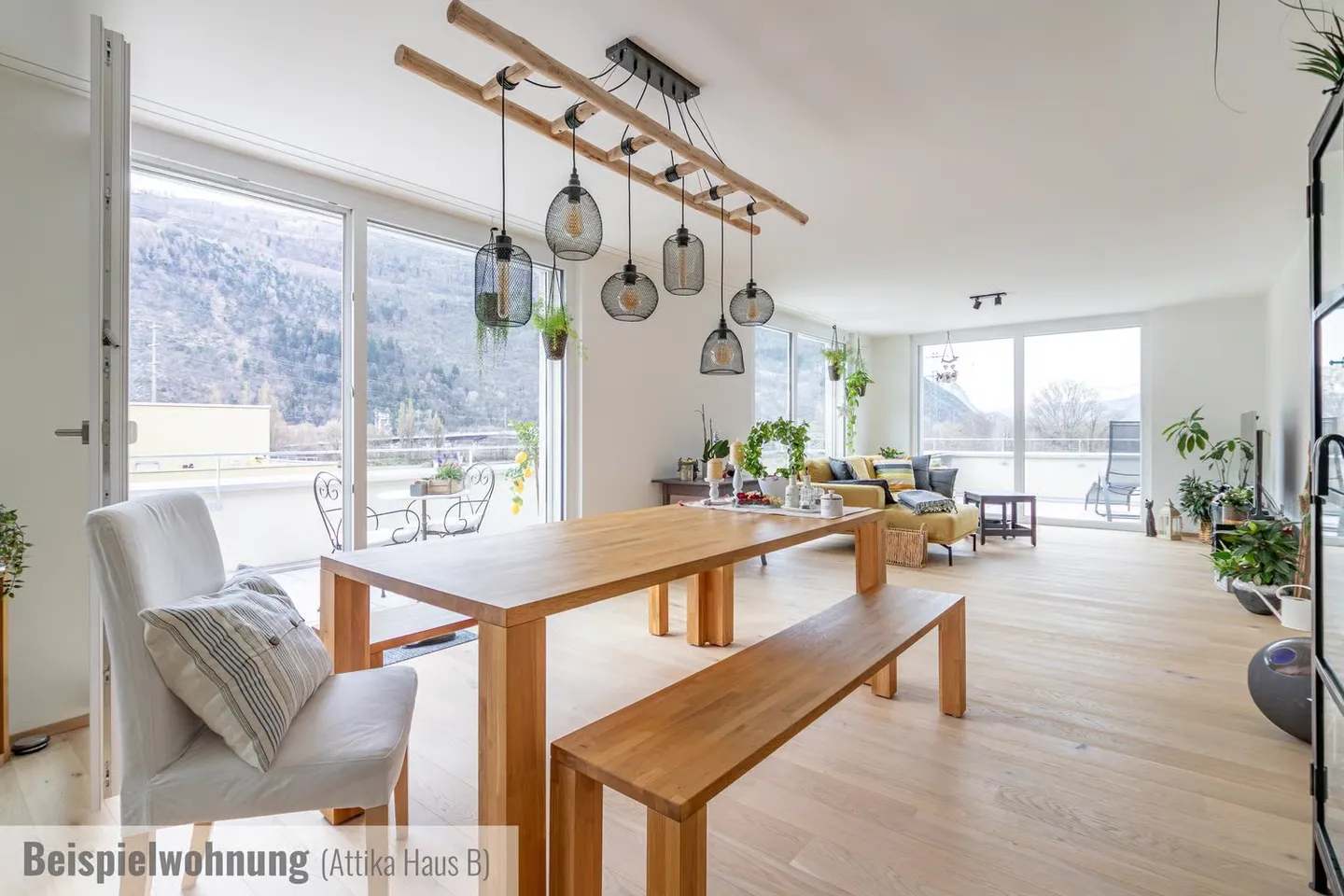 4.5 Room Penthouse Apartment in Raron - Photo 3 of 5
