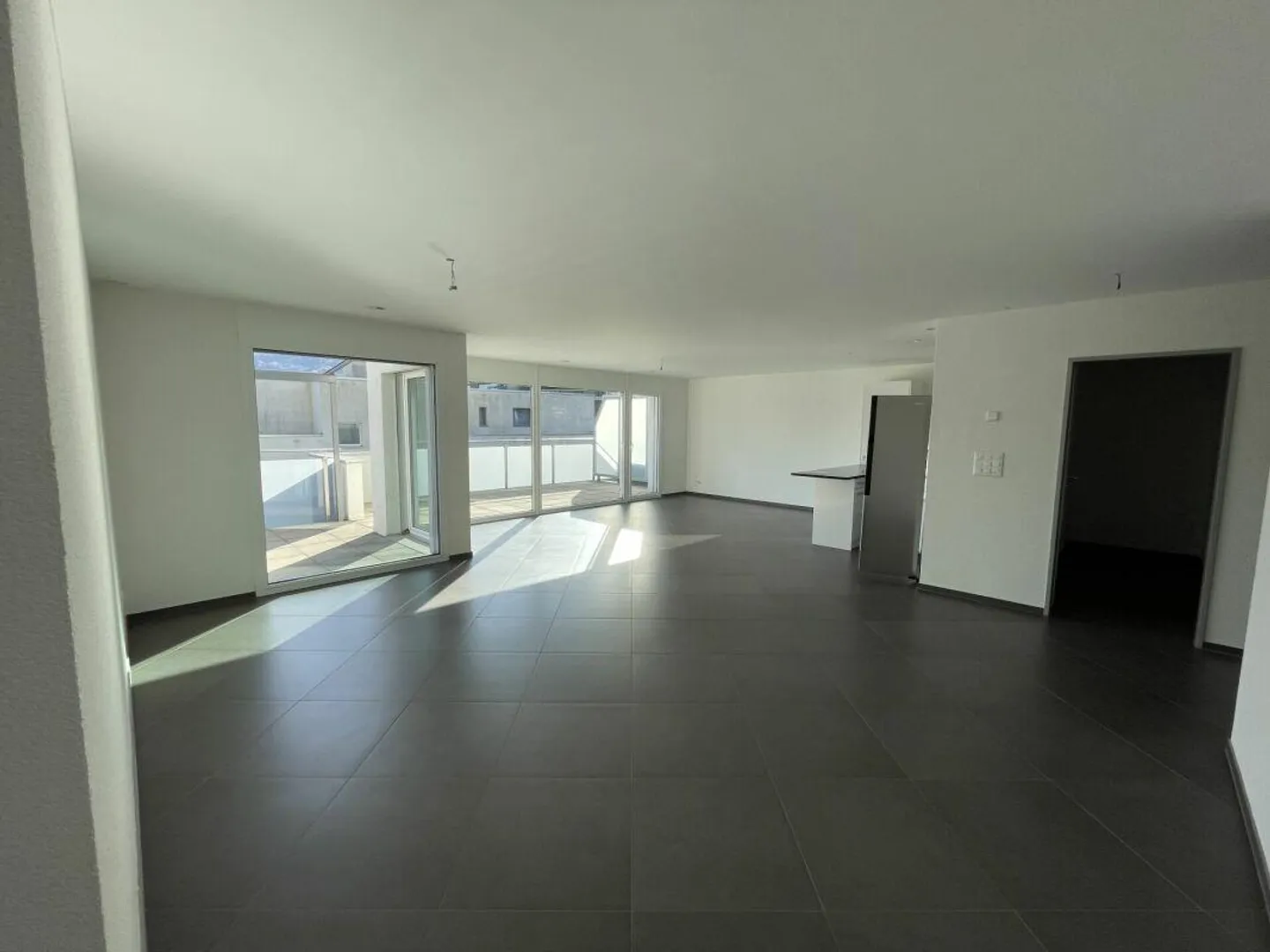 Wunderschöne 4.5-Zimmer-Attikawohnung mit Bergsicht - Foto 4 von 18