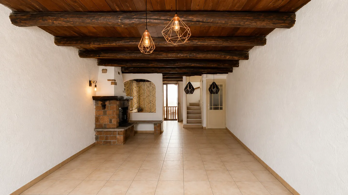 Petite maison tessinoise dans le noyau de Brusino Arsizio - Photo 6 sur 12
