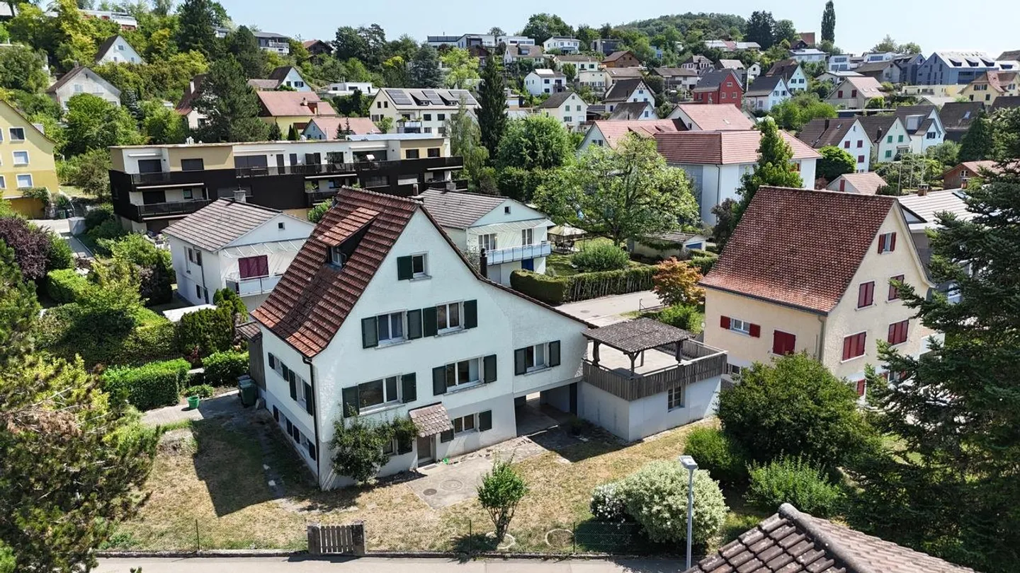 Affascinante casa unifamiliare indipendente con carattere e potenziale - Foto 26 di 29