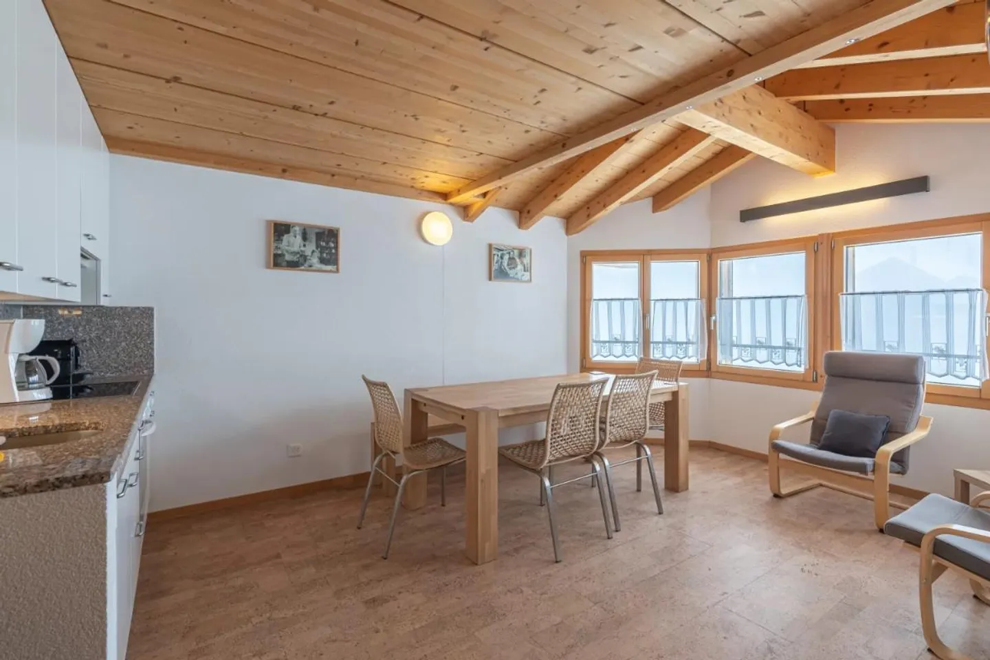 Hotel for sale - Photo 7 of 10