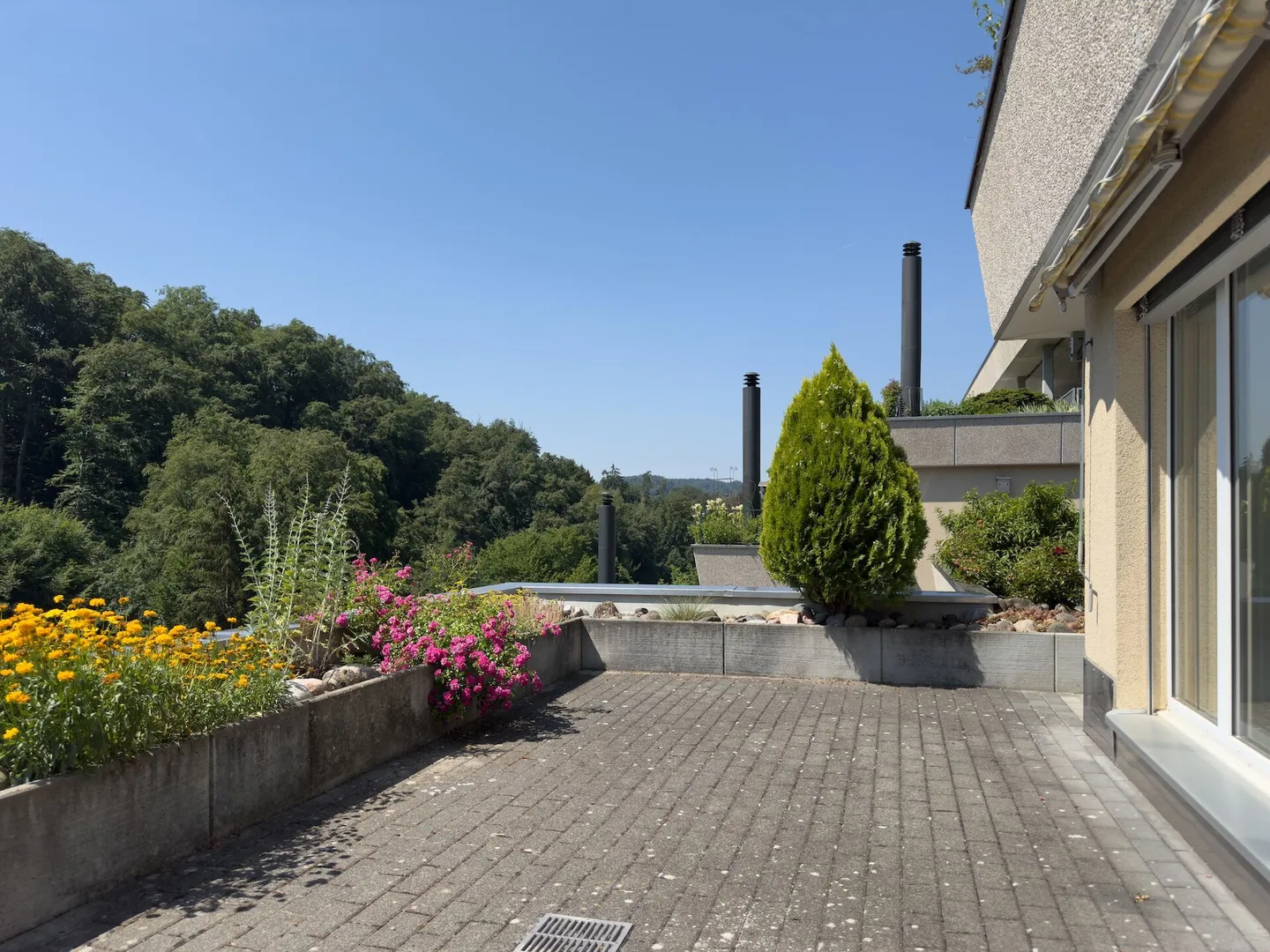 Vivre spacieux et confortable sur un seul niveau dans un emplacement ensoleillé et avec vue dégagée à Utzigen - Photo 26 sur 26