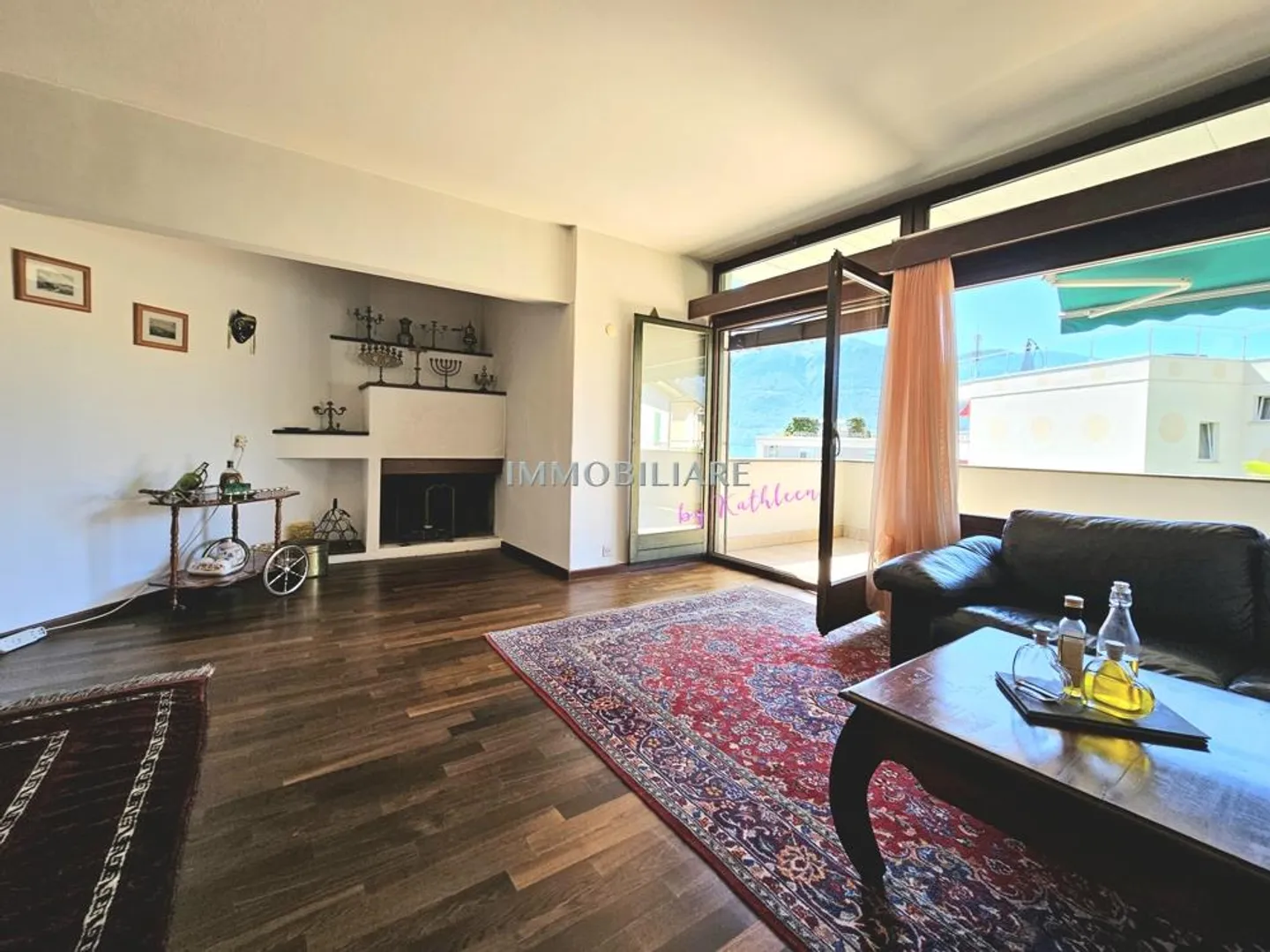 Appartement de vacances avec vue sur le lac depuis le balcon, cheminée et chemin piéton vers la gare - Photo 2 sur 13