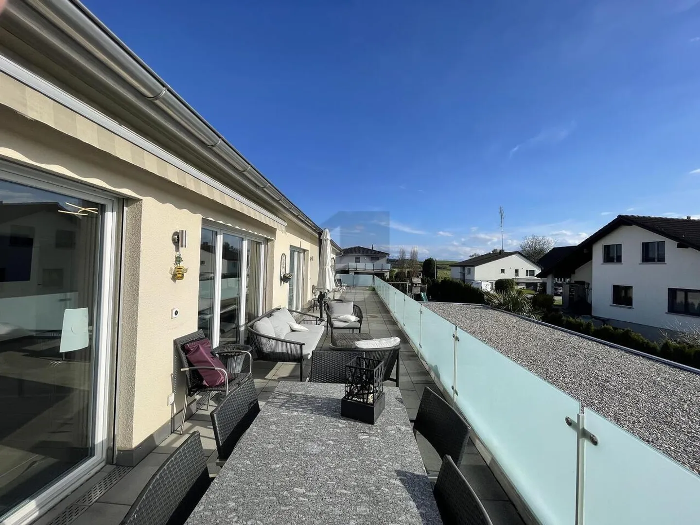 Luxuriöse Terrassenwohnung - Foto 1 von 6