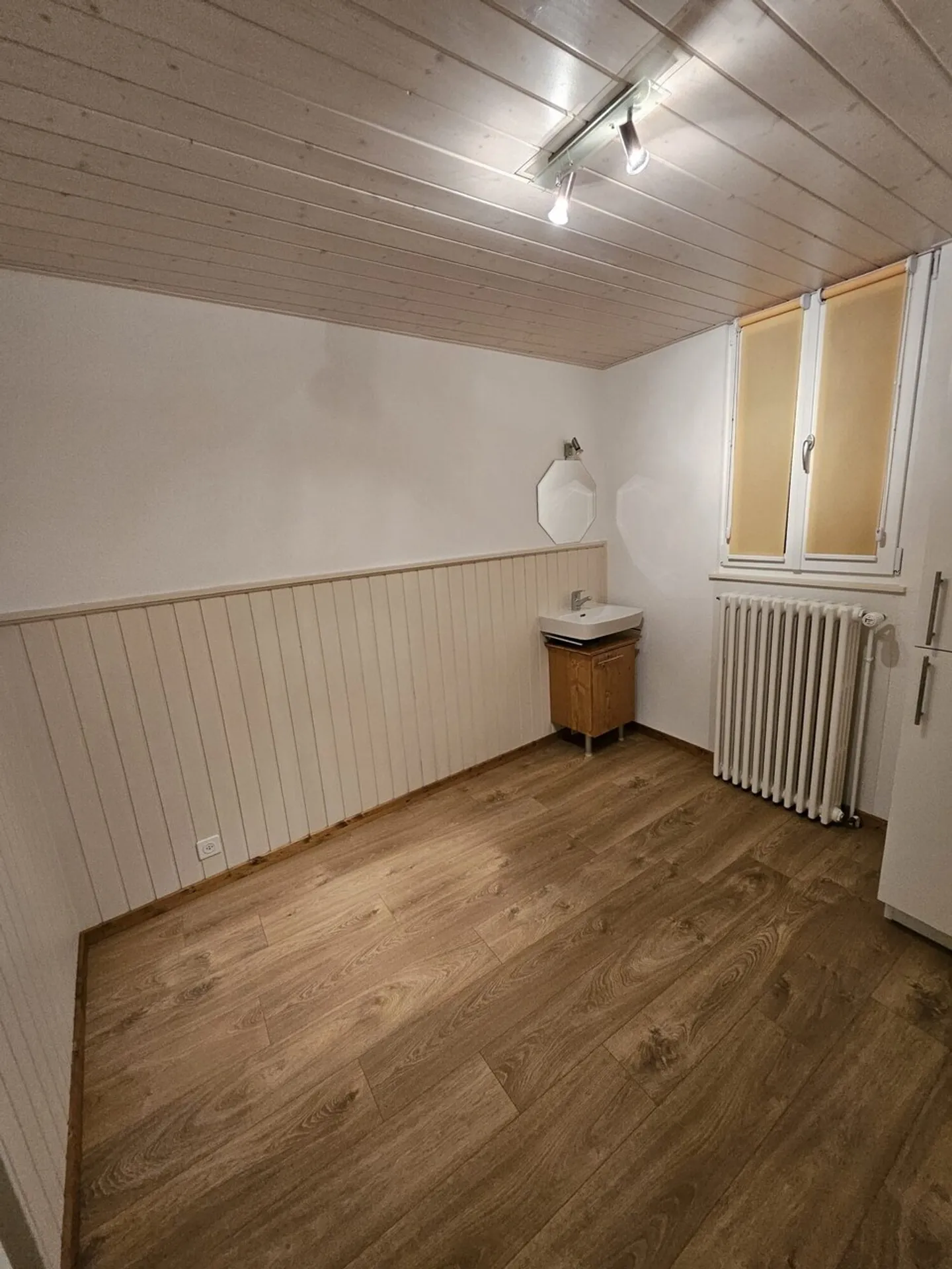 Appartement Charmant avec Vue sur le Lac - Photo 7 sur 7