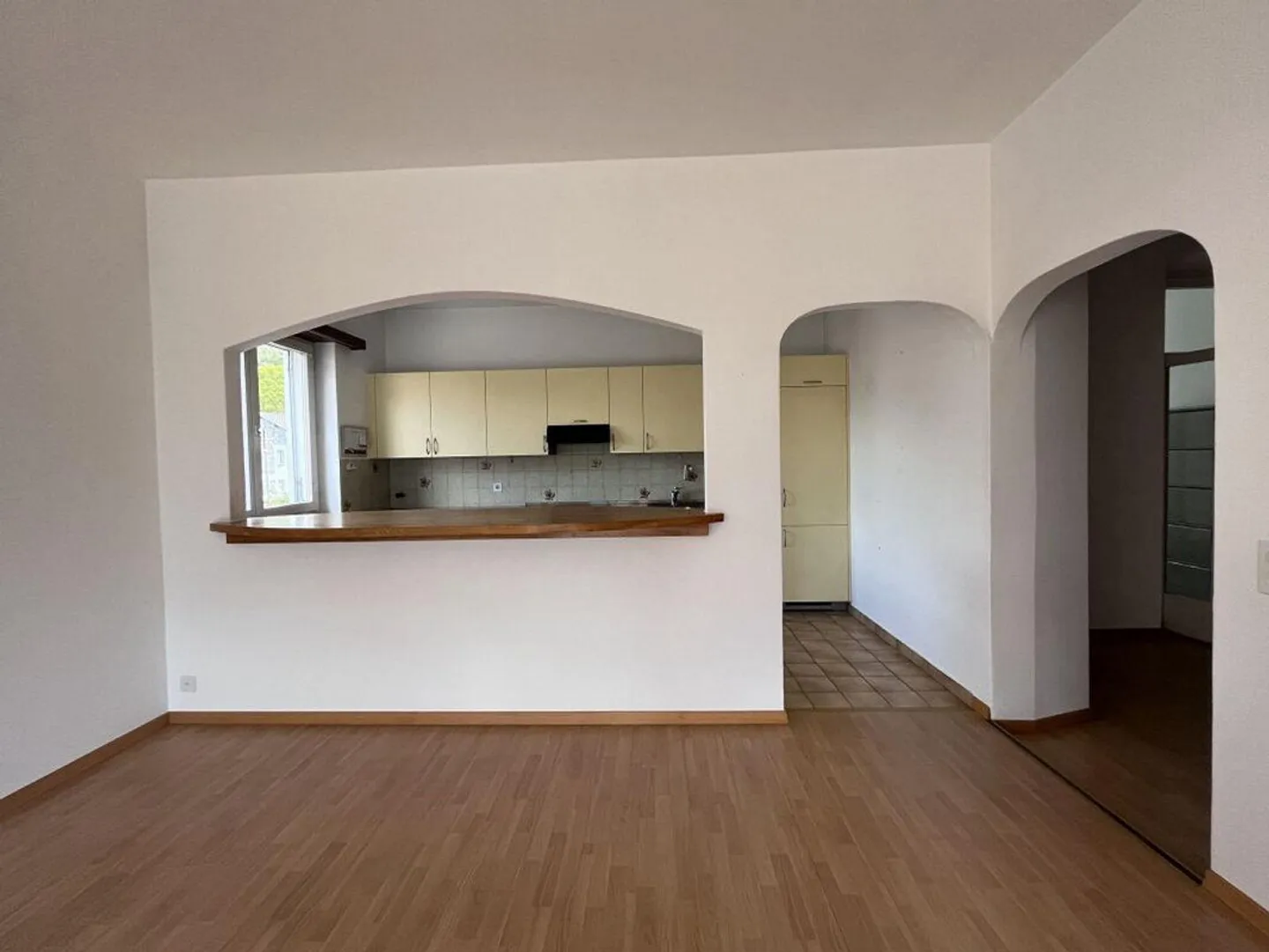 Appartamento al 1.piano di 3.5 locali con terrazza | 3.5-Zimmer-Woh... - Foto 3 di 5