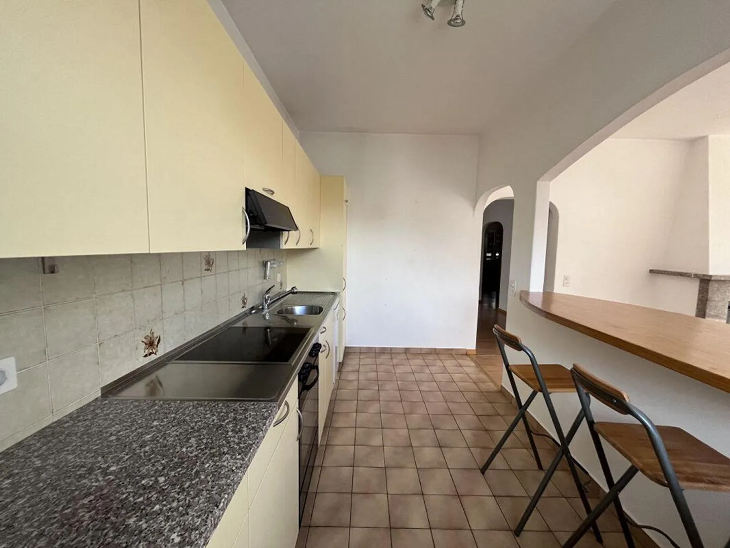 Appartamento al 1.piano di 3.5 locali con terrazza | 3.5-Zimmer-Woh... - Foto 4 di 5